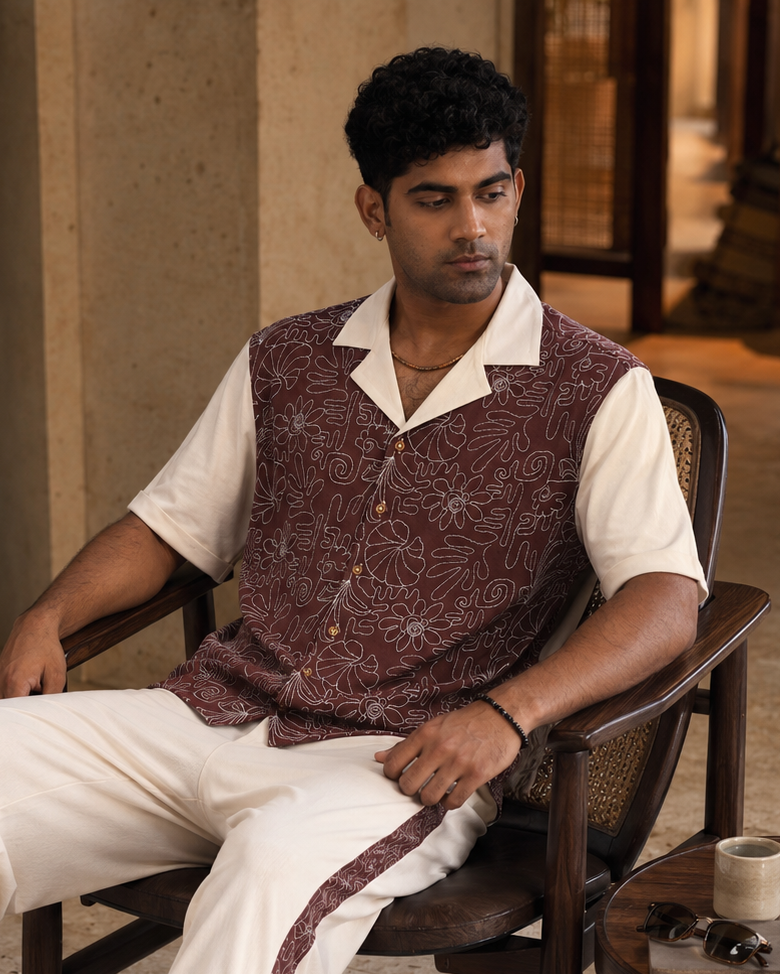COASTAL GLYPH COTTON KNIT SHIRT - CREAMY CLOUD/ESPRESSO BEAN