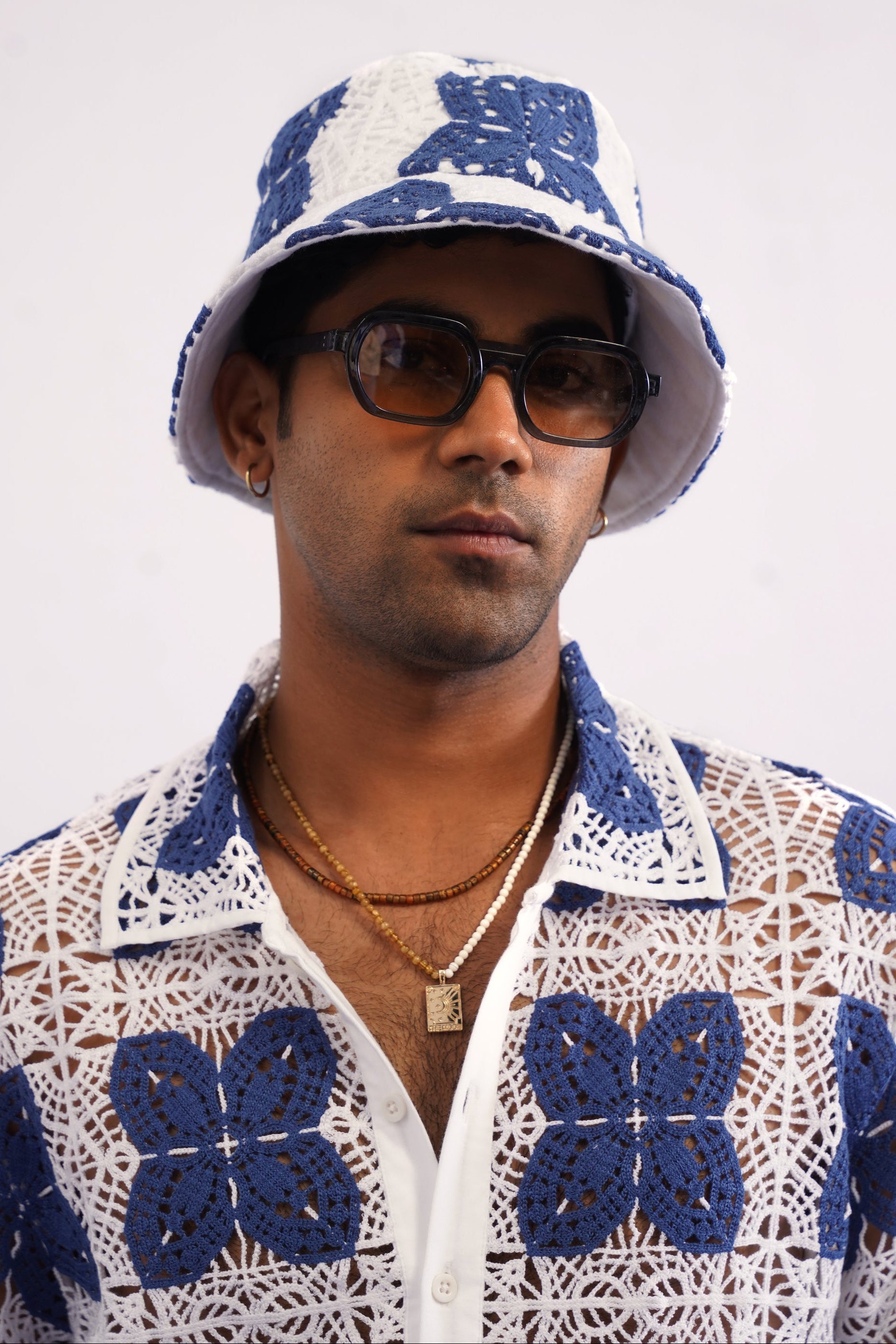 AZUR BLOOM GUIPURE BUCKET HAT - PORCELAIN NAVY