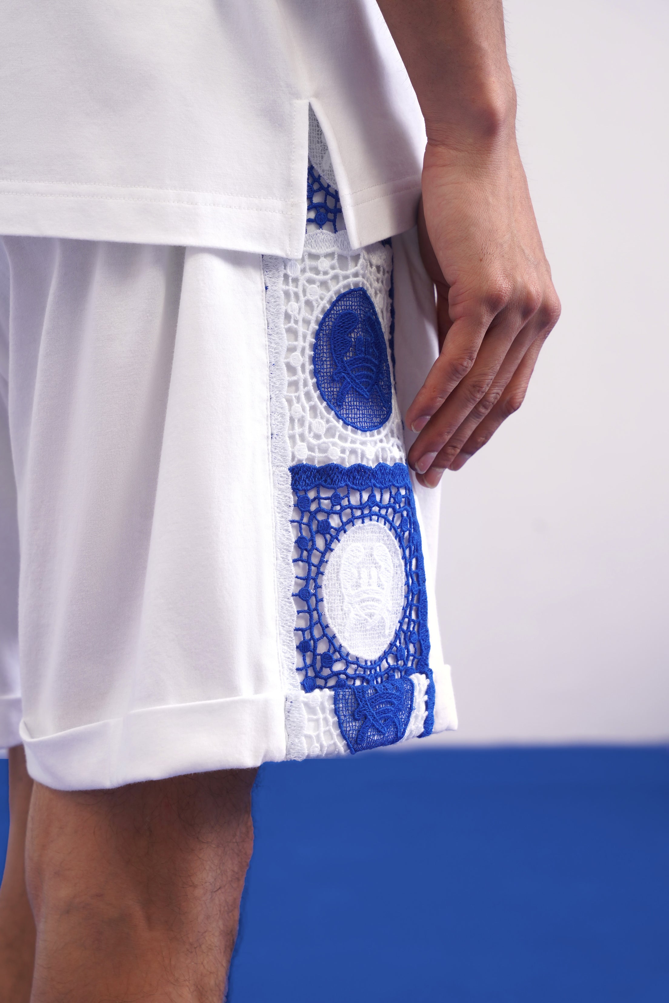 KRAB CREST GUIPURE COTTON KNIT SHORTS - COBALT PEARL